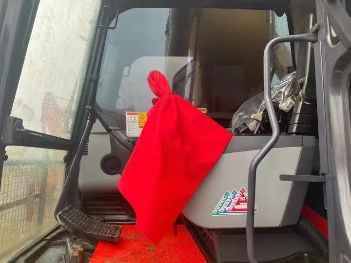 PC220 中古のコマツー掘削機 23 トン 1 キュービックメートル