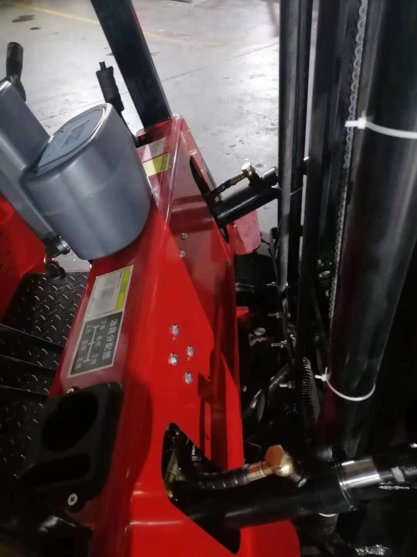 新型ミニディーゼルフォークリフトと新型ミニ電気フォークリフト