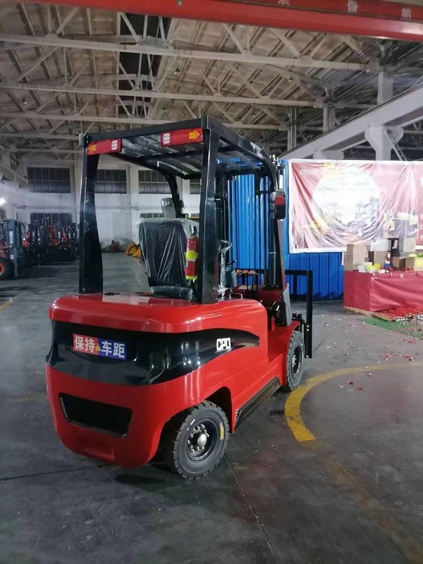 新型ミニディーゼルフォークリフトと新型ミニ電気フォークリフト