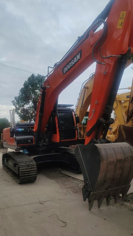 コスト効率の高い中古 Doosan DX225LC 掘削機 22000 kg 土工および石材工学用