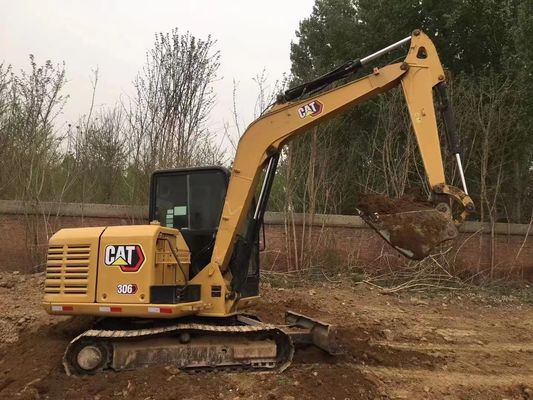 高性能で 5.7 トンの強力なエンジンを持つ CAT 306 エグバレーター